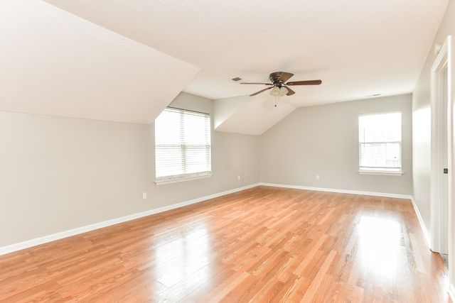 610 Hogan Dr, Murfreesboro, TN 37128