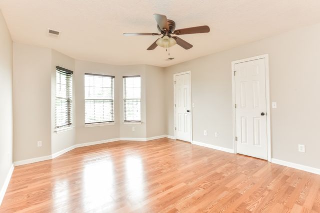 610 Hogan Dr, Murfreesboro, TN 37128