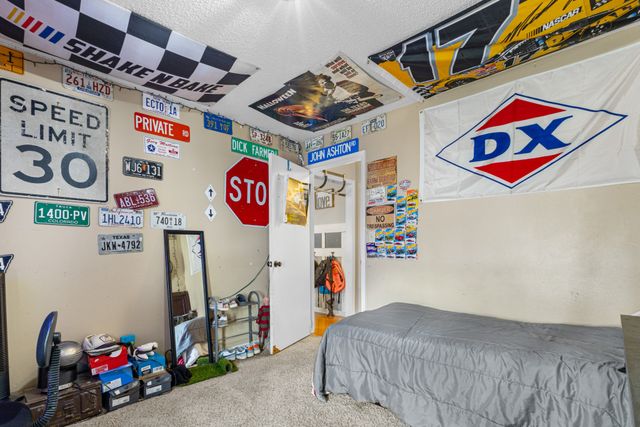 740 Acorn Dr, Clarksville, TN 37043