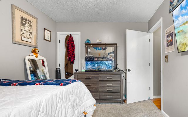 740 Acorn Dr, Clarksville, TN 37043