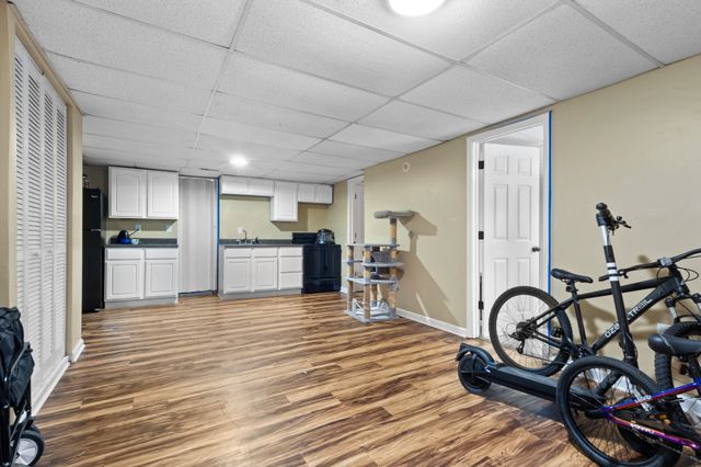 740 Acorn Dr, Clarksville, TN 37043