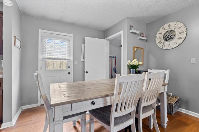 740 Acorn Dr, Clarksville, TN 37043