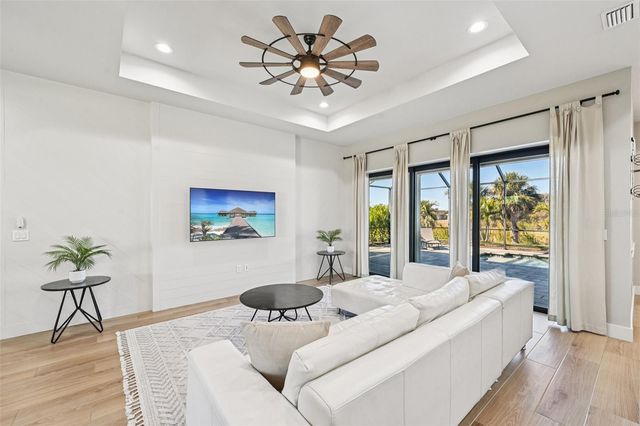 242 FAIRWAY ROAD, Rotonda West, FL 33947