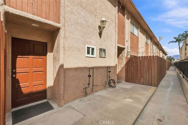 21900 Roscoe Boulevard 8, Canoga Park, CA 91304