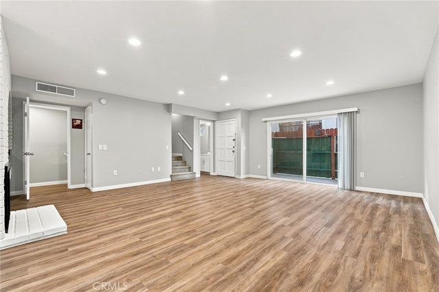 21900 Roscoe Boulevard 8, Canoga Park, CA 91304
