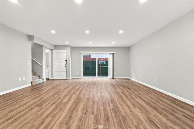 21900 Roscoe Boulevard 8, Canoga Park, CA 91304