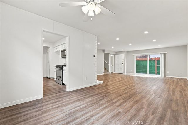 21900 Roscoe Boulevard 8, Canoga Park, CA 91304