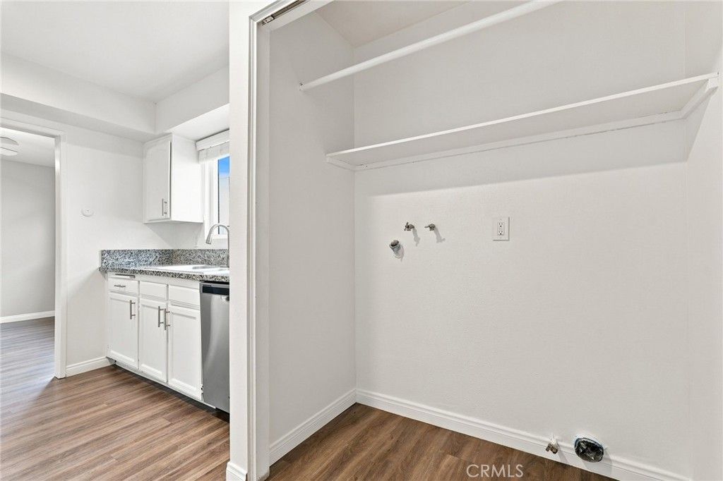 Image 12 of property listing at 21900 Roscoe Boulevard 8, Canoga Park, CA 91304