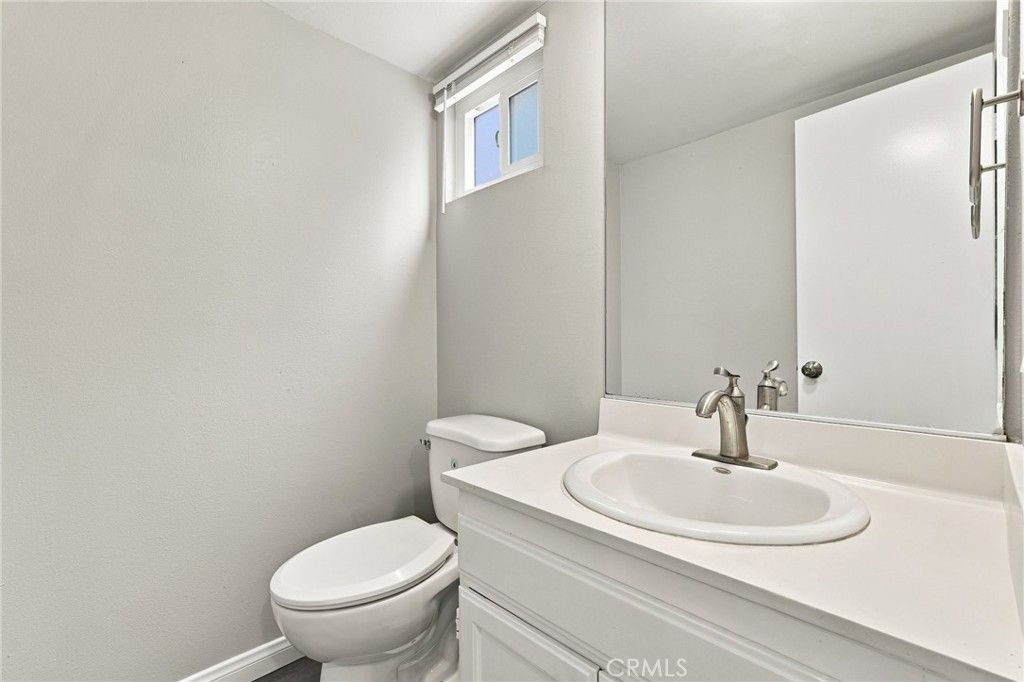 Image 23 of property listing at 21900 Roscoe Boulevard 8, Canoga Park, CA 91304