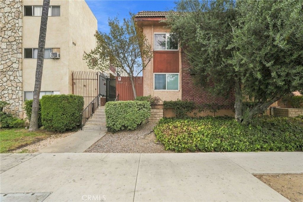 Image 34 of property listing at 21900 Roscoe Boulevard 8, Canoga Park, CA 91304