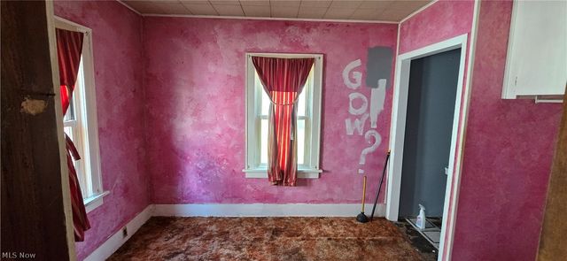 647 Columbia Avenue, Akron, OH 44310