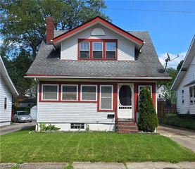 647 Columbia Avenue, Akron, OH 44310