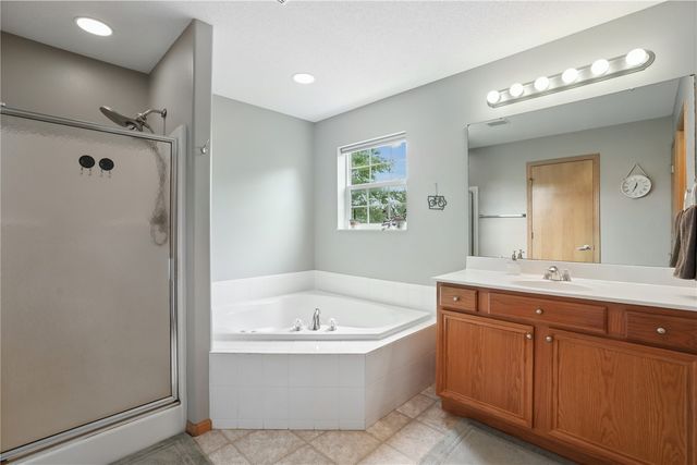 4614 Adams Court NE, Cedar Rapids, IA 52411