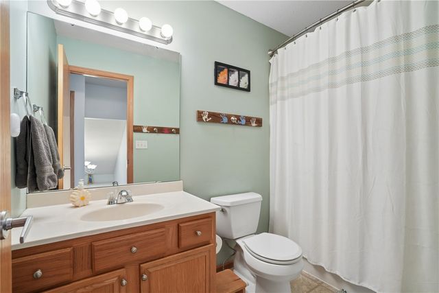 4614 Adams Court NE, Cedar Rapids, IA 52411