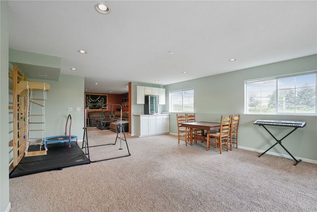4614 Adams Court NE, Cedar Rapids, IA 52411