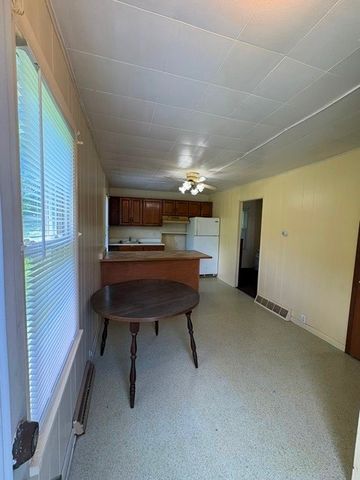 1516 Pennsylvania Ave, Monaca, PA 15061