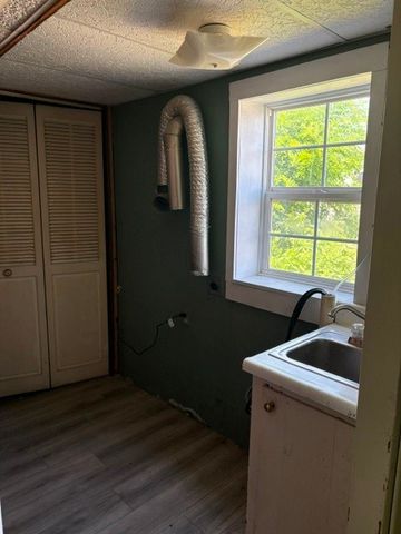 1516 Pennsylvania Ave, Monaca, PA 15061