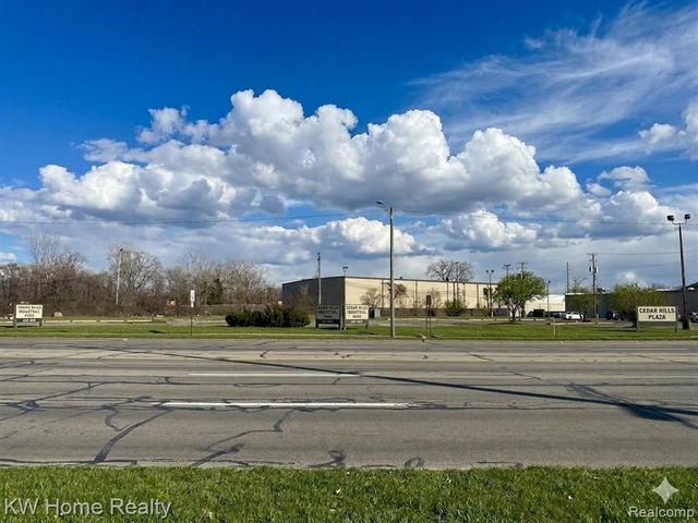 20800 Groesbeck Highway, Warren, MI 48089