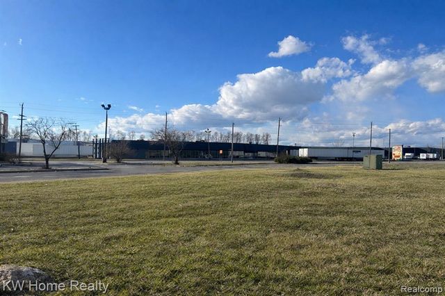 20800 Groesbeck Highway, Warren, MI 48089