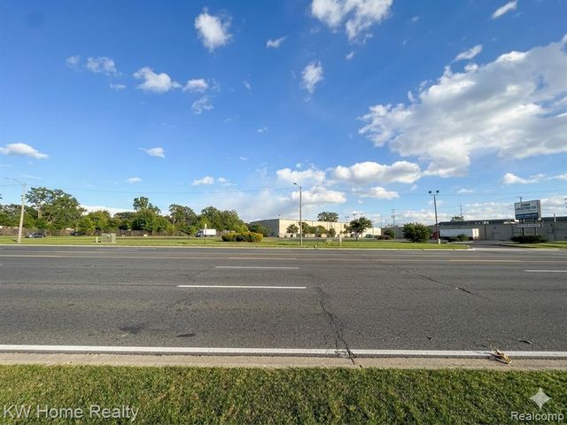 20800 Groesbeck Highway, Warren, MI 48089