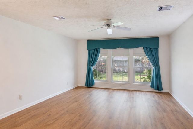 6626 Gentle Bend Drive, Houston, TX 77069