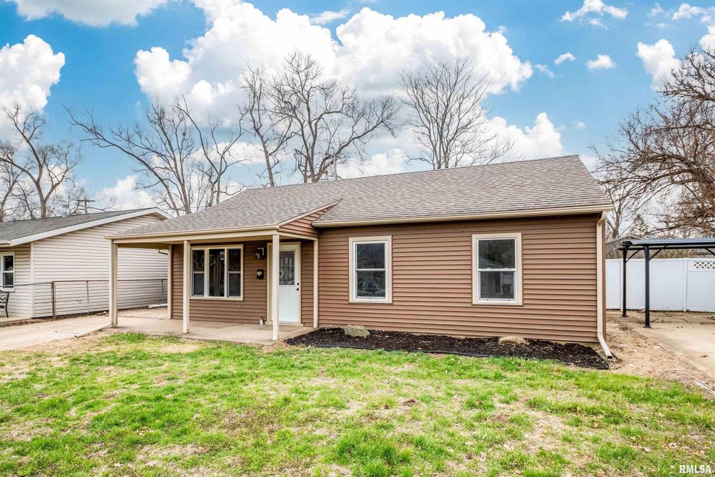 1408 KOCH Street, Pekin, IL 61554