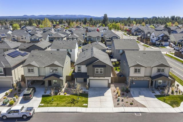 20625 SE Slate Avenue, Bend, OR 97702