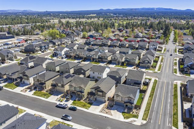 20625 SE Slate Avenue, Bend, OR 97702