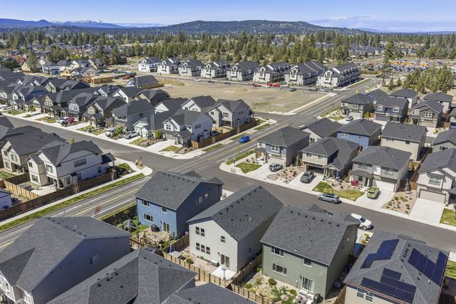 20625 SE Slate Avenue, Bend, OR 97702