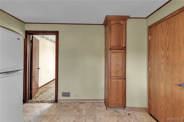 3265 South Creek Road, Hamburg, NY 14075