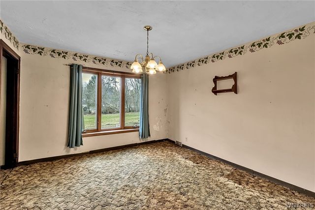 3265 South Creek Road, Hamburg, NY 14075