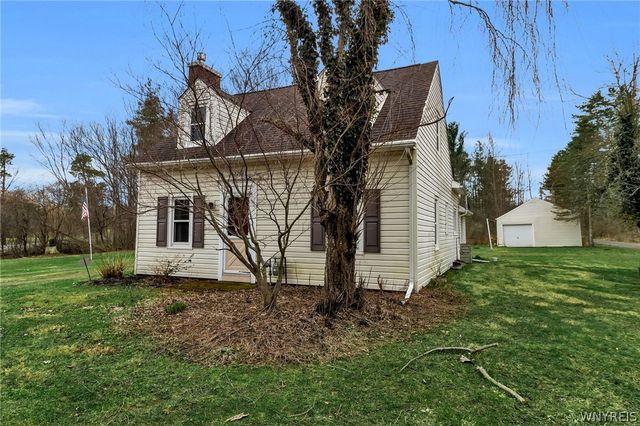 3265 South Creek Road, Hamburg, NY 14075