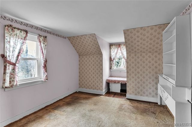 3265 South Creek Road, Hamburg, NY 14075