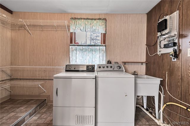 3265 South Creek Road, Hamburg, NY 14075