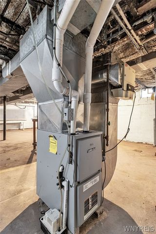 3265 South Creek Road, Hamburg, NY 14075