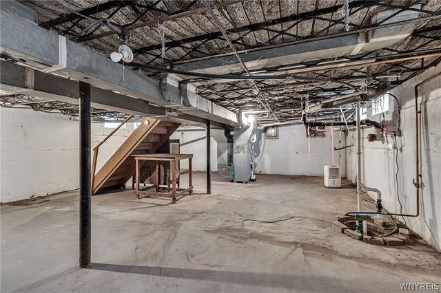 3265 South Creek Road, Hamburg, NY 14075