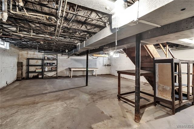 3265 South Creek Road, Hamburg, NY 14075