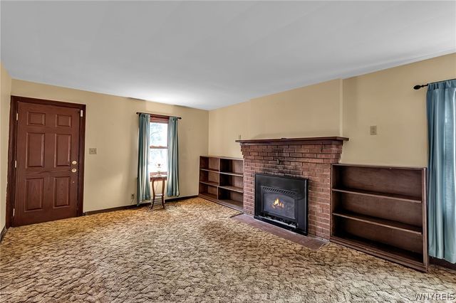 3265 South Creek Road, Hamburg, NY 14075