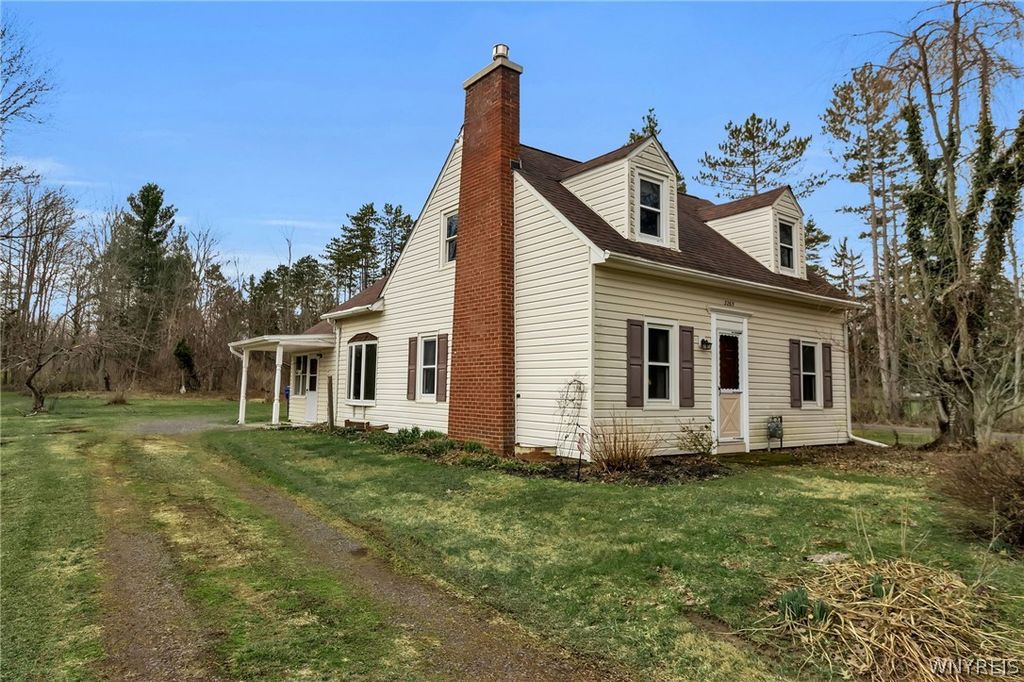 3265 South Creek Road, Hamburg, NY 14075