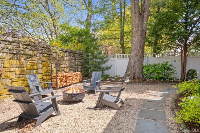 1020 Constable Drive, Mamaroneck, NY 10543