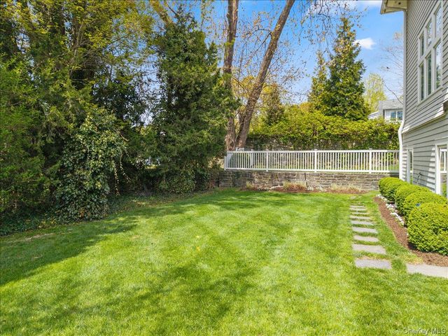 1020 Constable Drive, Mamaroneck, NY 10543