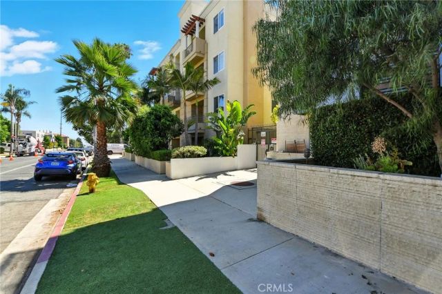 1241 S Westgate Avenue 202, Los Angeles, CA 90025