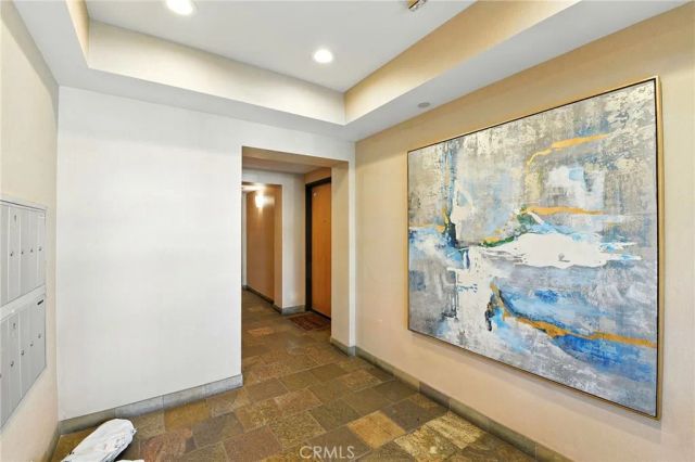 1241 S Westgate Avenue 202, Los Angeles, CA 90025