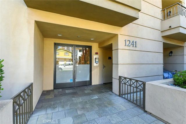 1241 S Westgate Avenue 202, Los Angeles, CA 90025