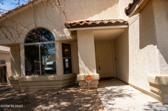 7580 S Climbing Ivy Drive, Tucson, AZ 85757