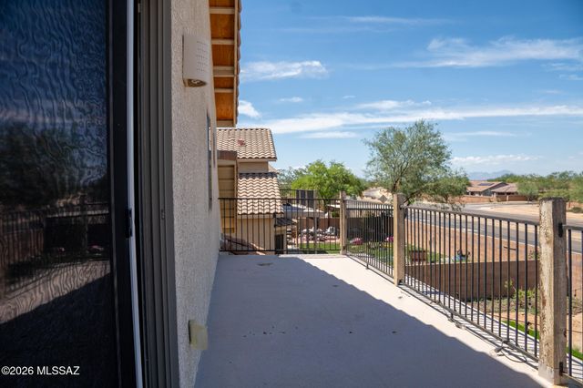 7580 S Climbing Ivy Drive, Tucson, AZ 85757