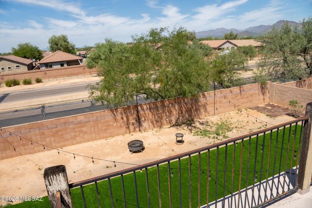 7580 S Climbing Ivy Drive, Tucson, AZ 85757