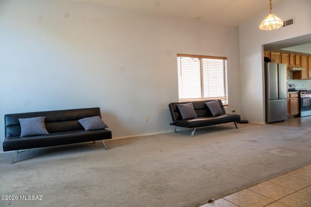 7580 S Climbing Ivy Drive, Tucson, AZ 85757