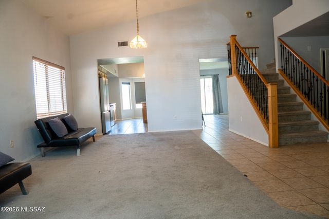 7580 S Climbing Ivy Drive, Tucson, AZ 85757