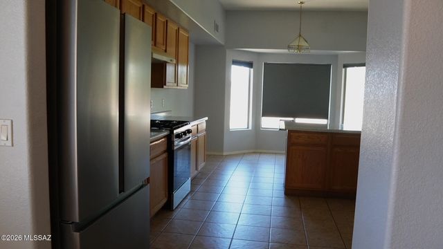 7580 S Climbing Ivy Drive, Tucson, AZ 85757